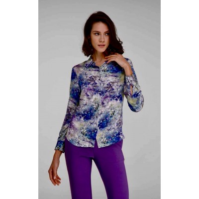 Camicia in tencel  stampa aquerello collo camicia,maniche lunghe con polsini chiusura con bottoni.