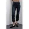Jeans dritti a taglio classico.Design cropped con risvolto sull’orlo.Vita media per una vestibilità valorizzante.Realizzati in d