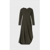 Abito in maglia crepe con scollo tondo,maniche lunghe e gonna asimmetrica