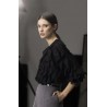 Camicia in doppia georgette con scollo tondo,maniche lunghe e volants a taglio vivo