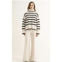 MAGLIONE  COLLO ALTO A RIGHE ORIZZONTALI