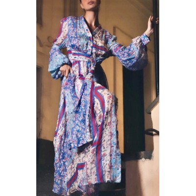 Abito lungo chemisier vestibilità regolare.. Cintura fissa con dettaglio gioiello multicolor..Composizione 100%Viscosa
