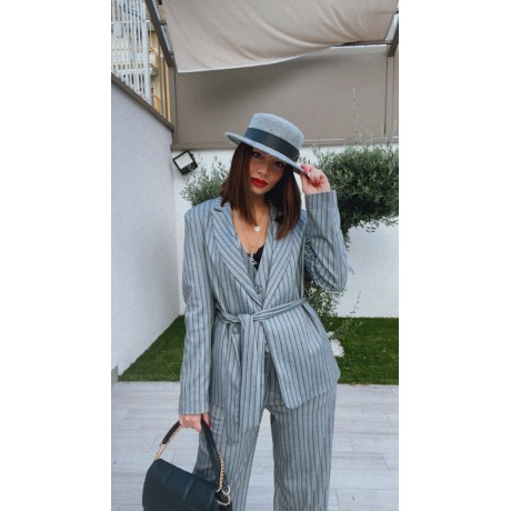 Blazer a righe in tessuto fresco lana spinato lurex misto viscosa, rif. MELODY. Questo elegante blazer è caratterizzato da una r