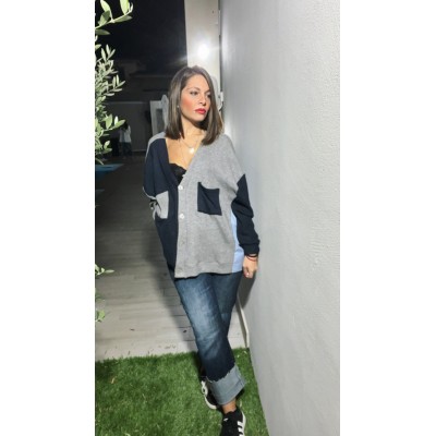 Jeans Boyfriend cinque tasche in denim di cotone,chiuso con zip nascosta e bottone a chiodo, con cinta ribaltata e risolto