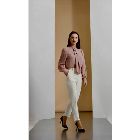 MARISA:Timeless style e massima comodità: la base perfetta per il tuo business suit