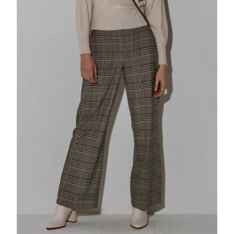 Pantalone palazzo in check black and whait con cintura in vita nello stesso tessuto,perfetto da abbinare con il blazer...